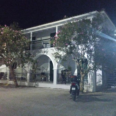 Panos Apartments Laganas Luaran gambar