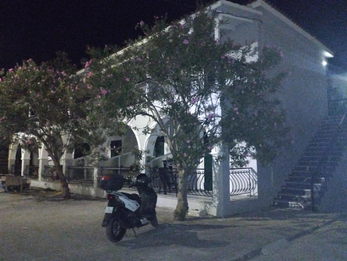 Panos Apartments Laganas Luaran gambar